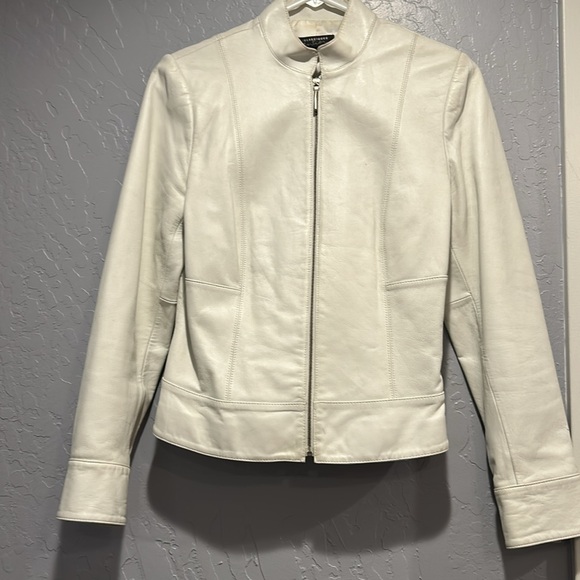 White Leather Jacketet - Picture 5 of 6